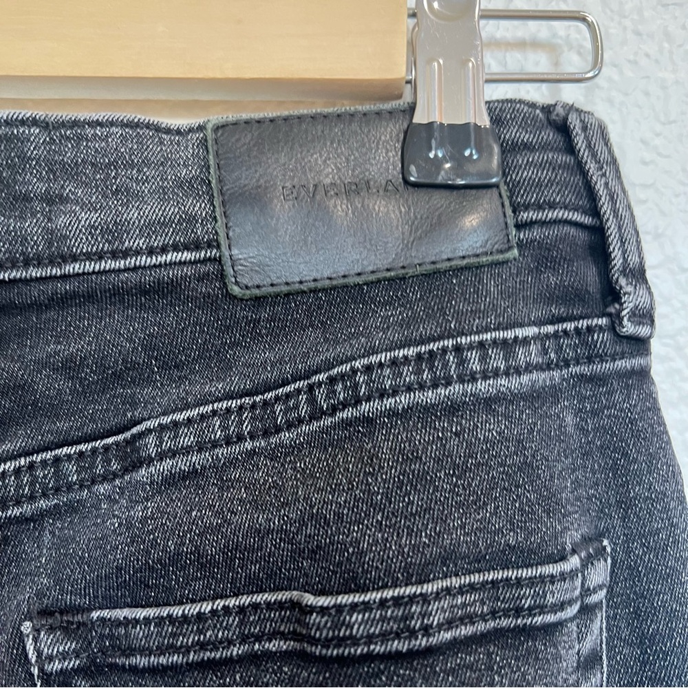 Everlane- High Rise Button Fly Washed Out Jeans - 28 - Picture 4 of 7